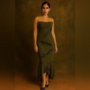 Stunning Black Maxi evening gown, with Beaded Detail, Ankle Length. Size 8